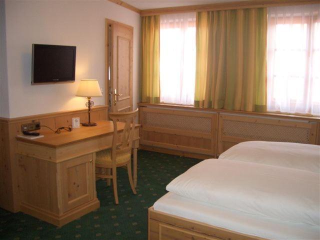 Gasthof & Hotel Jaegerwirt Aufhofen Dış mekan fotoğraf
